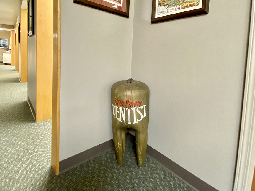 Dr. Emery Dental Office Sonora Large Tooth Sign